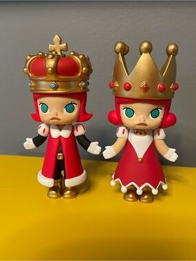 Pop Mart Molly Chess Series King and Queen